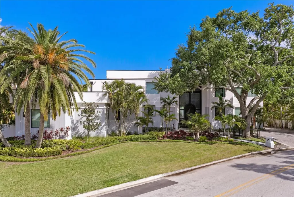 2 Sandpiper Road Tampa FL 33609
