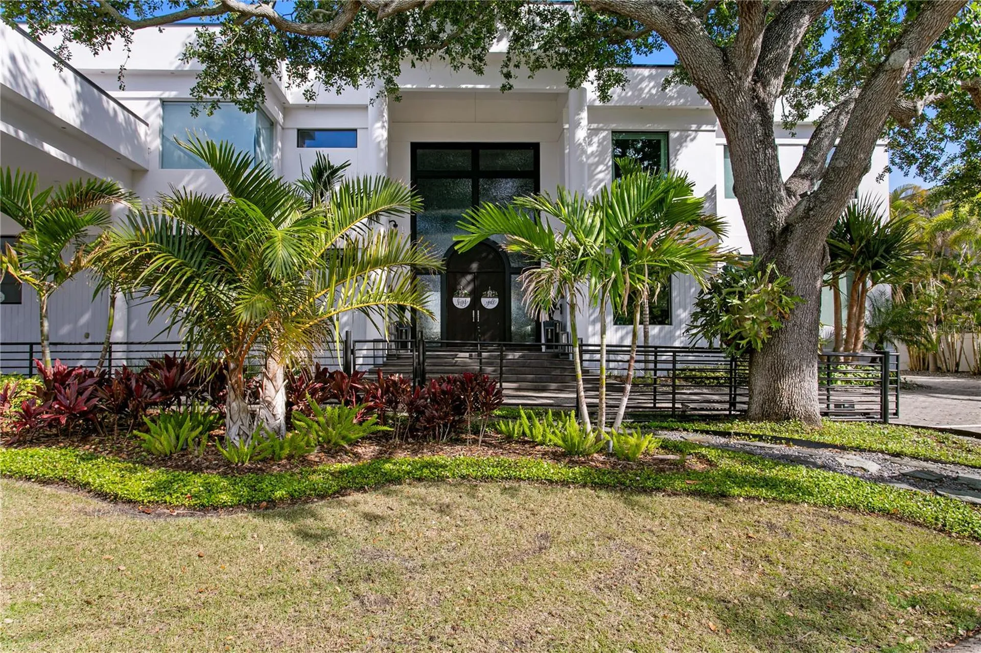 2 Sandpiper Road Tampa FL 33609