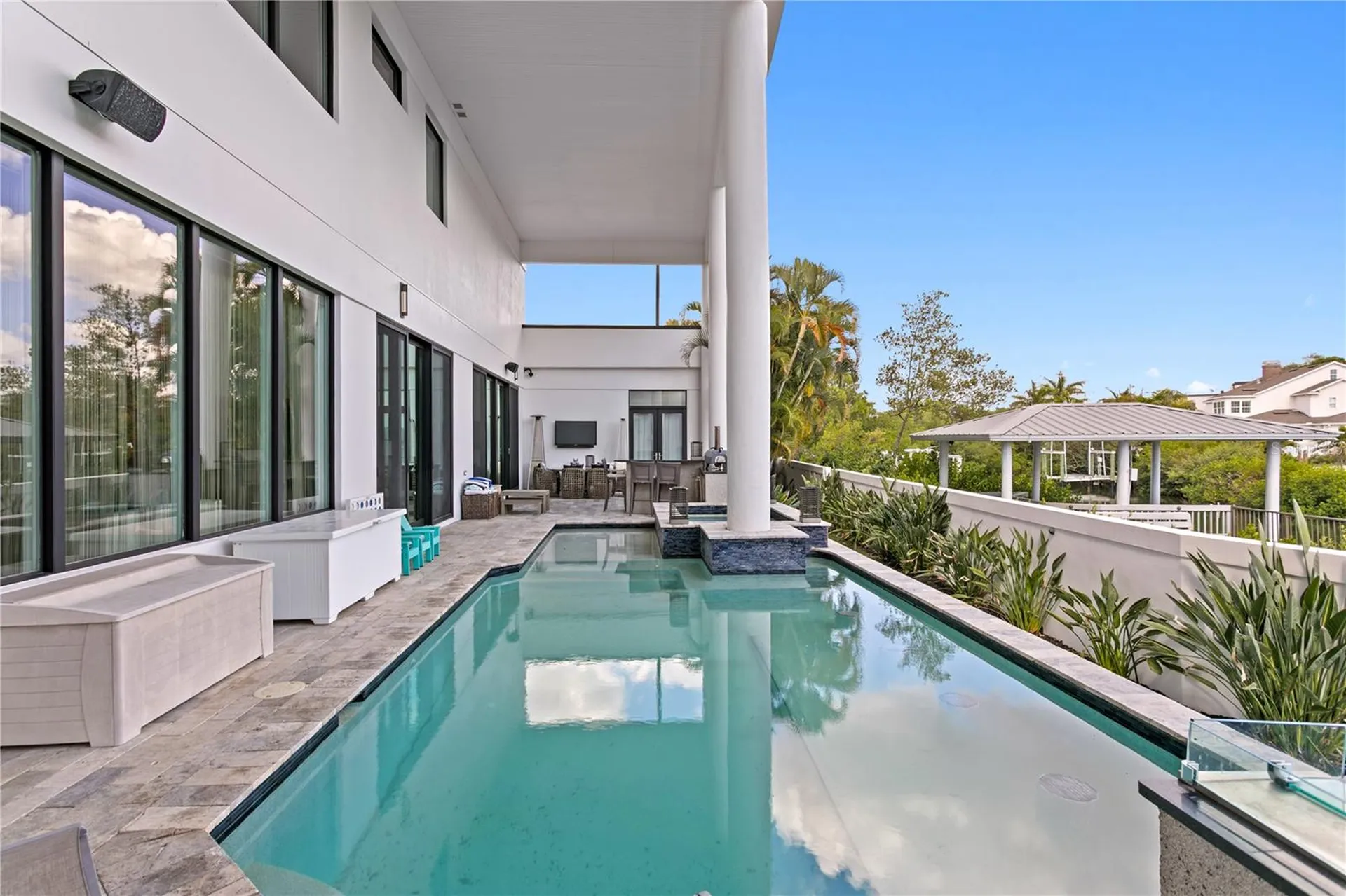 2 Sandpiper Road Tampa FL 33609