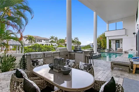 2 Sandpiper Road Tampa FL 33609
