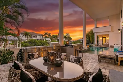 2 Sandpiper Road Tampa FL 33609