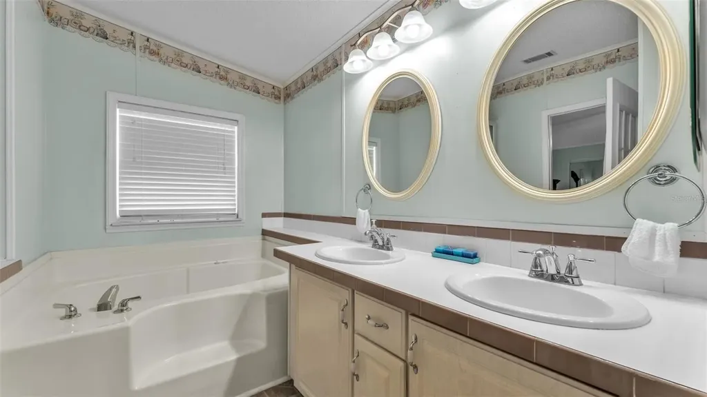 5248 Island View Circle S Polk City FL 33868