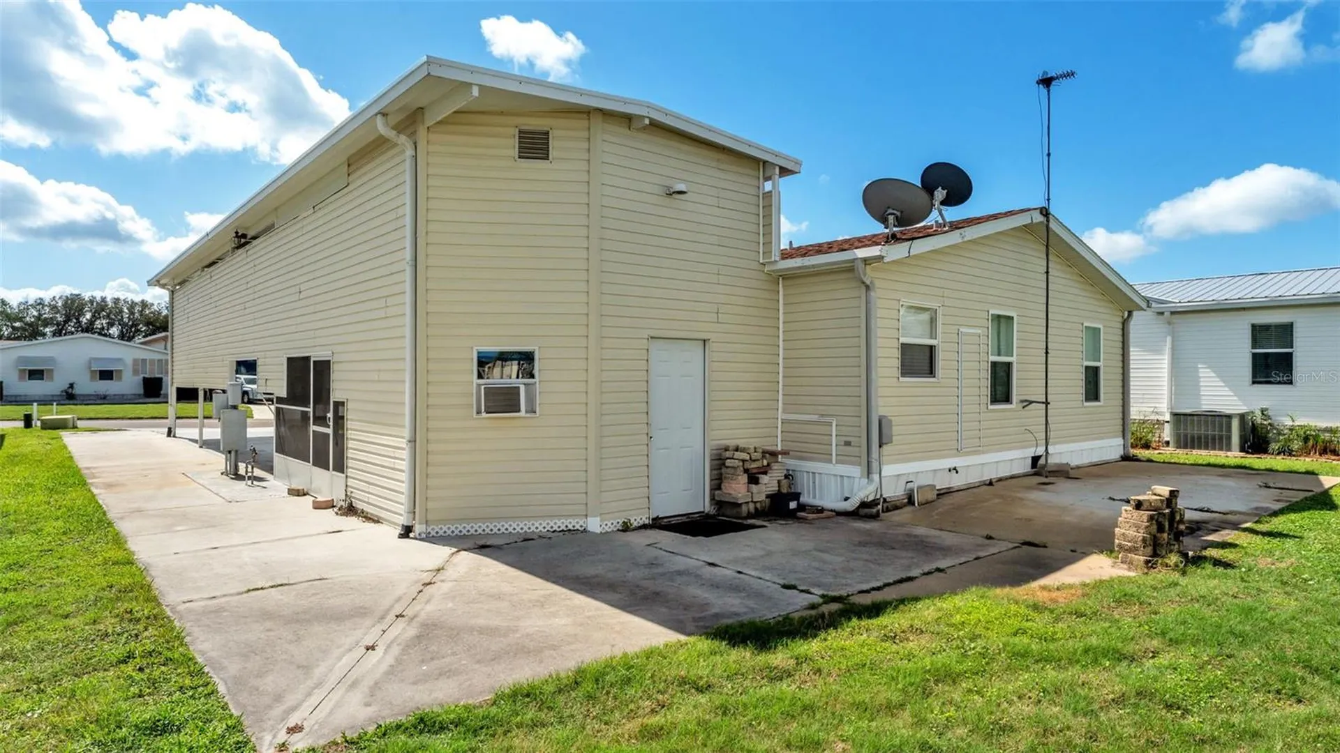 5248 Island View Circle S Polk City FL 33868