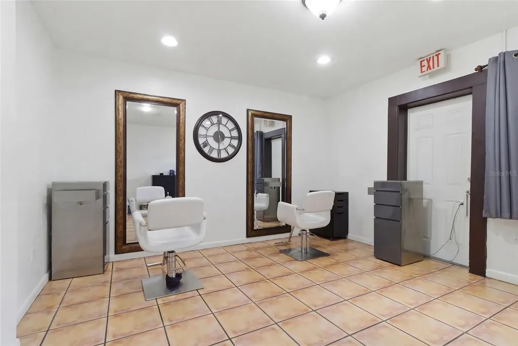 9729 N Armenia Avenue Tampa FL 33612
