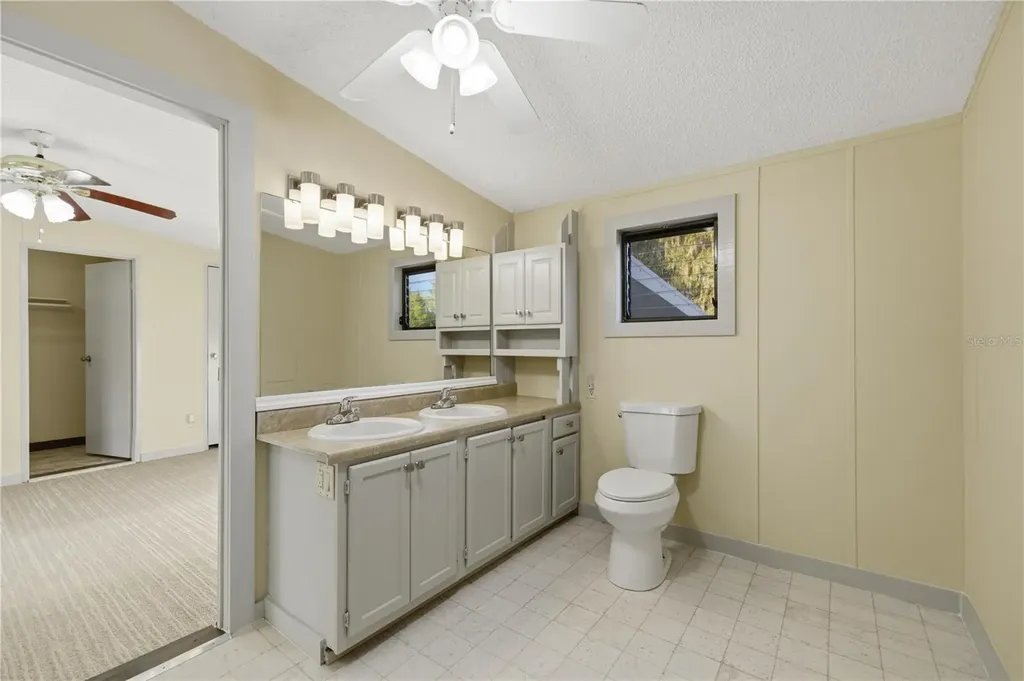 17500 NE 39th Court Citra FL 32113