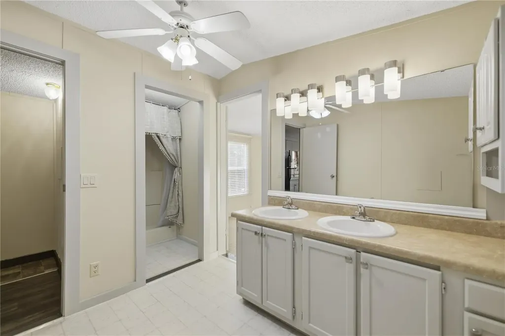 17500 NE 39th Court Citra FL 32113