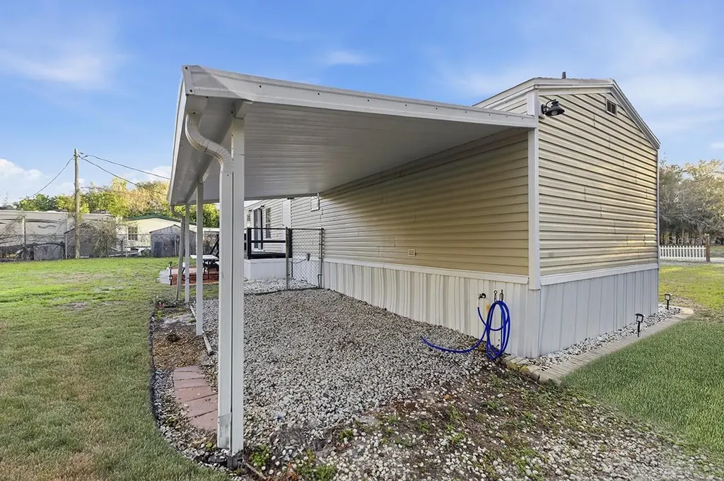 17500 NE 39th Court Citra FL 32113