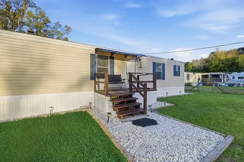 17500 NE 39th Court Citra FL 32113
