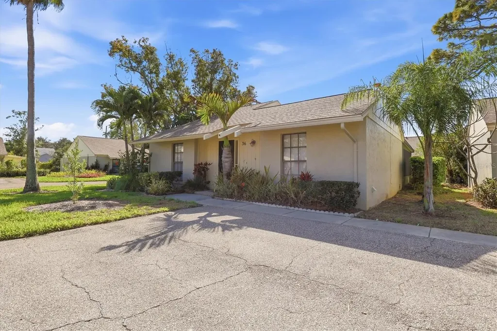 36 Windrush Bay Drive Tarpon Springs FL 34689