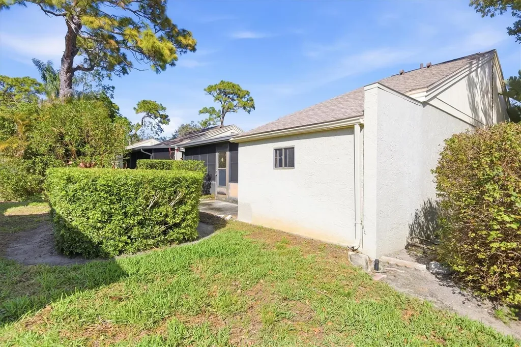 36 Windrush Bay Drive Tarpon Springs FL 34689