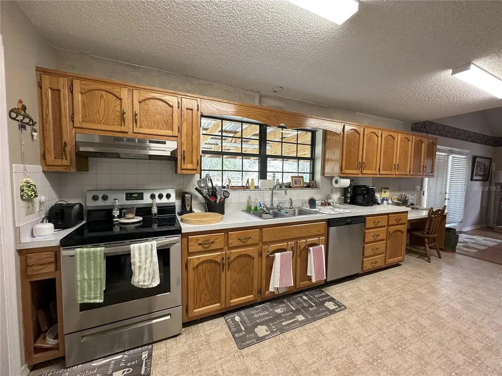 596 State Road 20 Palatka FL 32177