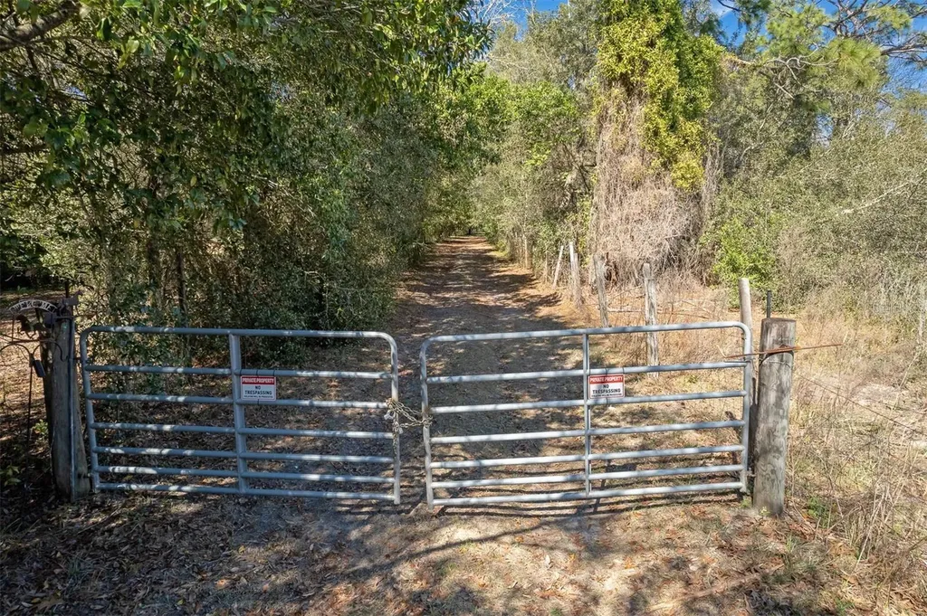 596 State Road 20 Palatka FL 32177