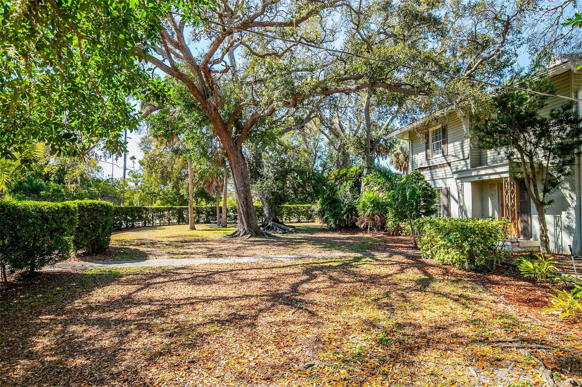 5013 Bay Shore Road Sarasota FL 34234