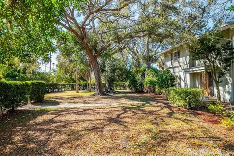 5013 Bay Shore Road Sarasota FL 34234