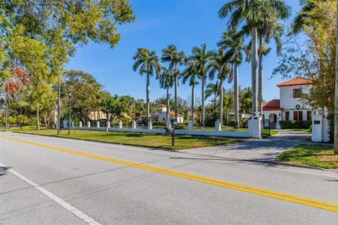 5013 Bay Shore Road Sarasota FL 34234