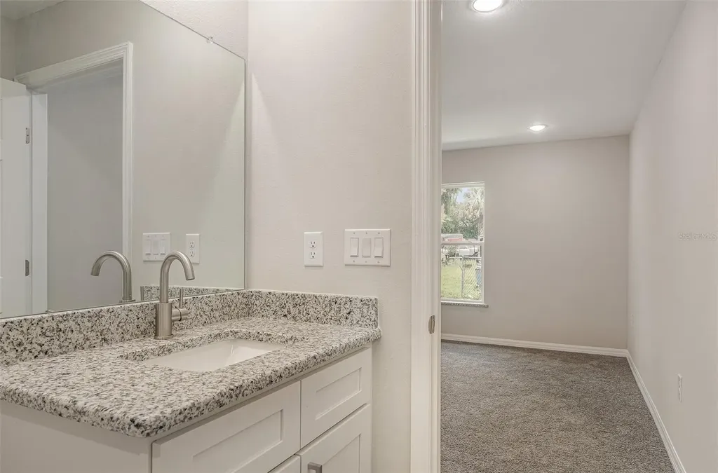 306/308 Ave P NW Winter Haven FL 33881