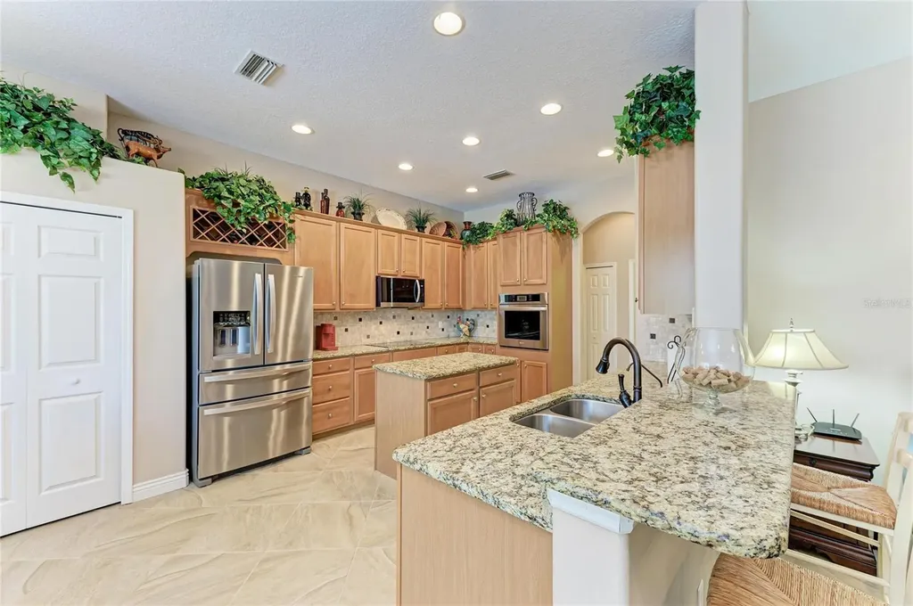 23327 Red Robin Place Bradenton FL 34202
