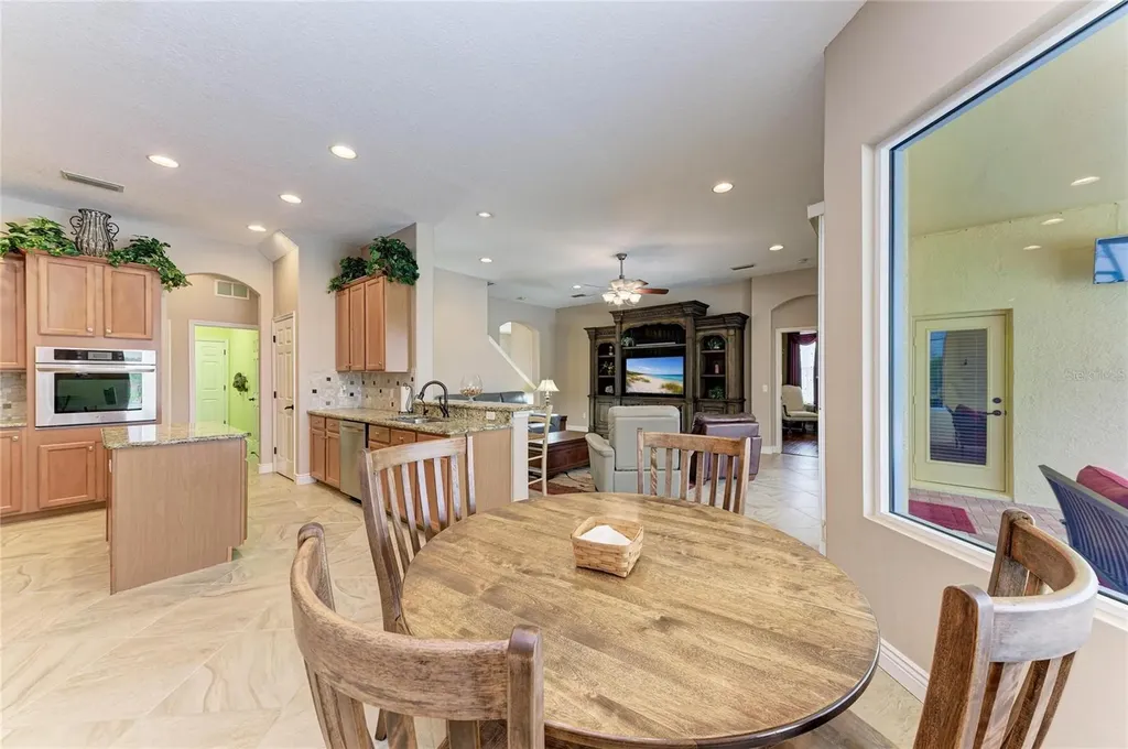 23327 Red Robin Place Bradenton FL 34202
