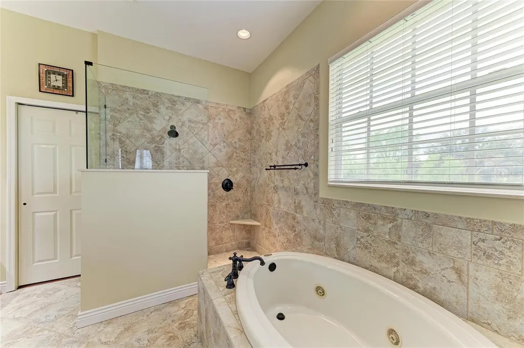23327 Red Robin Place Bradenton FL 34202