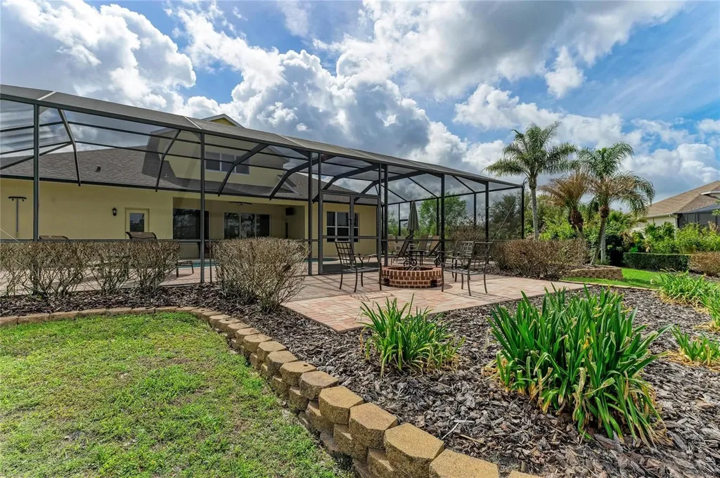 23327 Red Robin Place Bradenton FL 34202