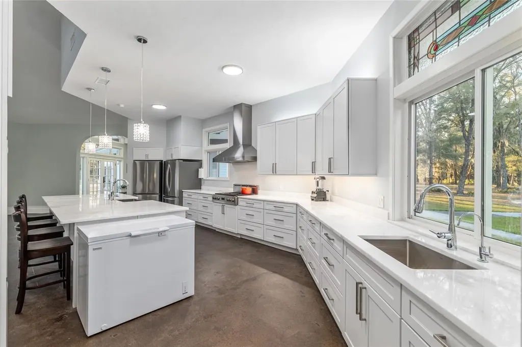 6012 NW 168th Street Alachua FL 32615