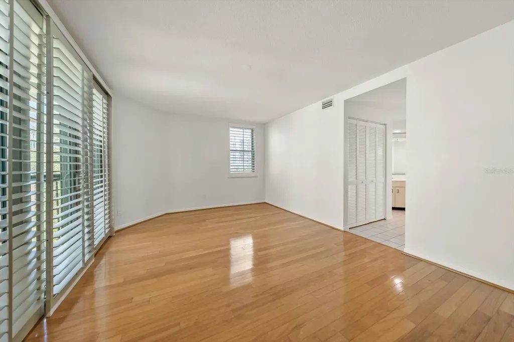 947 Seddon Cove Way Tampa FL 33602