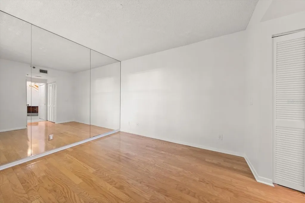 947 Seddon Cove Way Tampa FL 33602