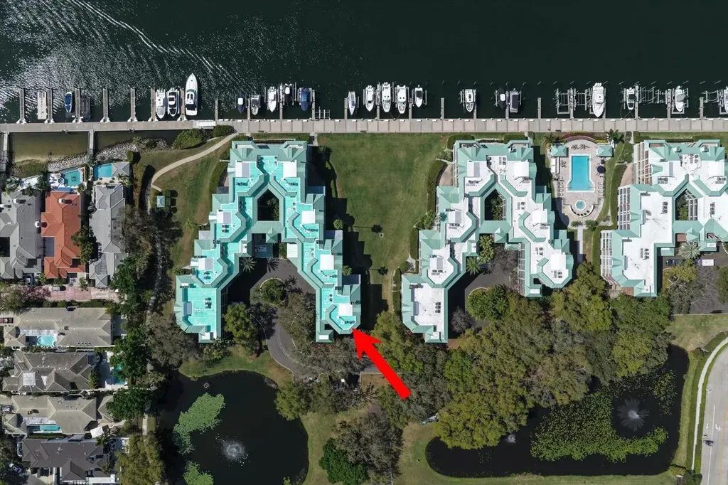 947 Seddon Cove Way Tampa FL 33602