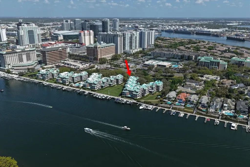 947 Seddon Cove Way Tampa FL 33602