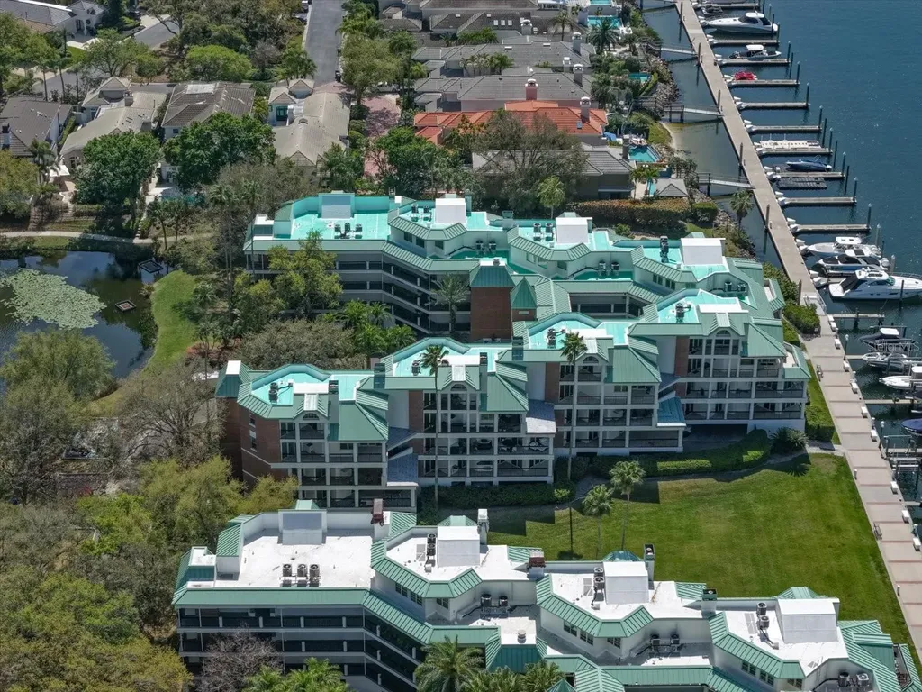 947 Seddon Cove Way Tampa FL 33602