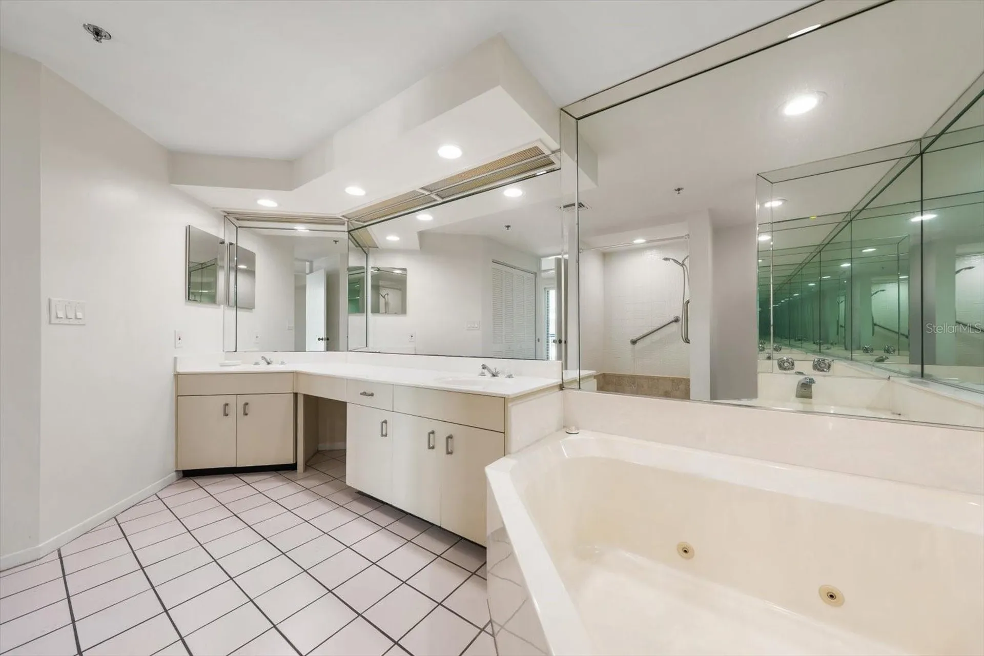 947 Seddon Cove Way Tampa FL 33602