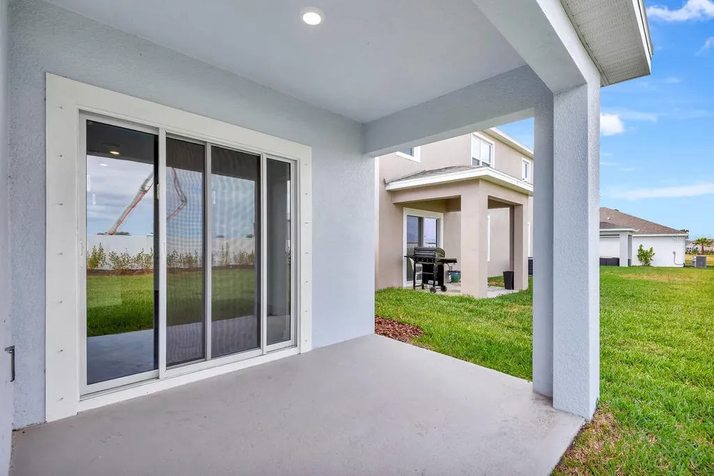18303 Wheathouse Place Bradenton FL 34211