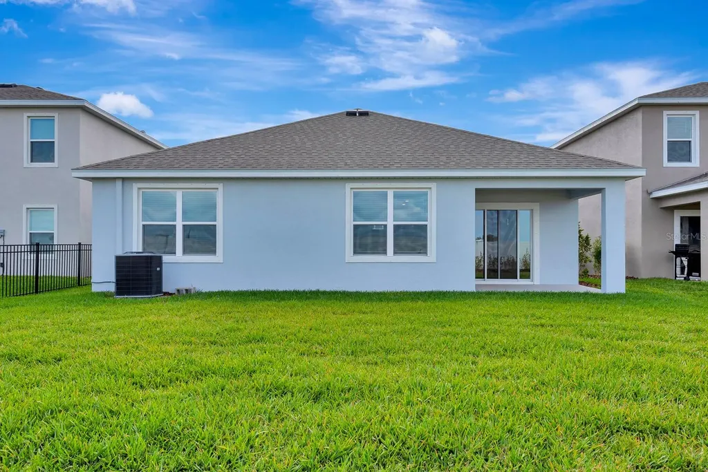 18303 Wheathouse Place Bradenton FL 34211