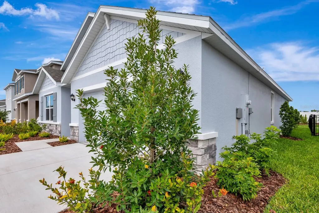 18303 Wheathouse Place Bradenton FL 34211