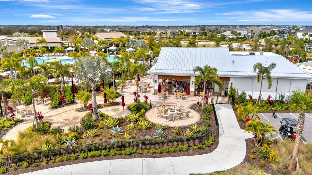 18303 Wheathouse Place Bradenton FL 34211