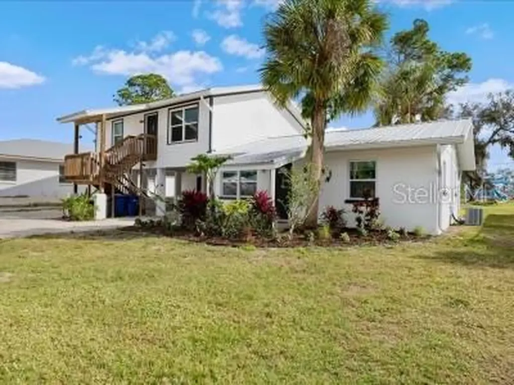 240 Colonia Lane E Nokomis FL 34275
