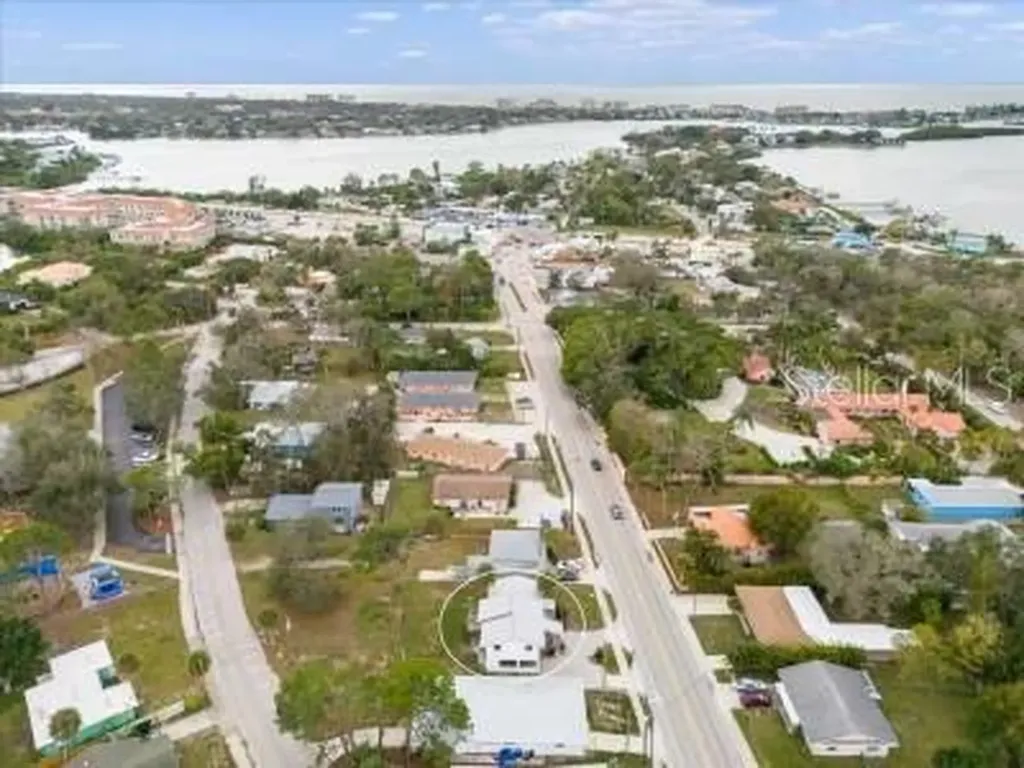 240 Colonia Lane E Nokomis FL 34275