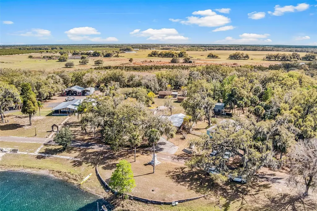 1233 Saint Anne Shrine Road Lake Wales FL 33898