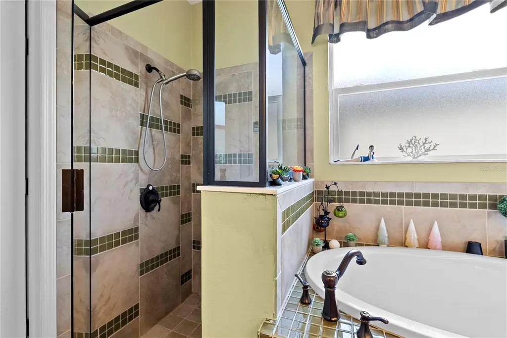 1352 Oakcrest Court Davenport FL 33837