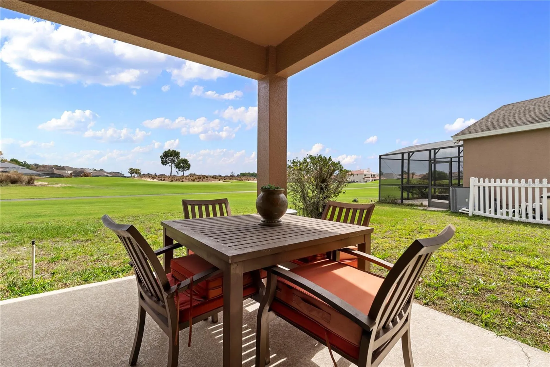 1352 Oakcrest Court Davenport FL 33837
