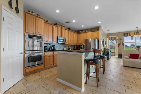 1352 Oakcrest Court Davenport FL 33837