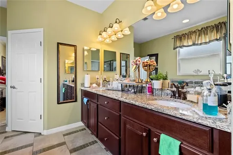 1352 Oakcrest Court Davenport FL 33837