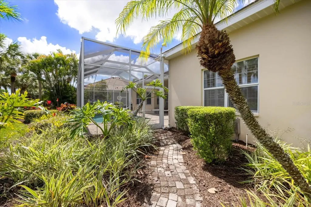 17 N Cayman Isles Boulevard Englewood FL 34223