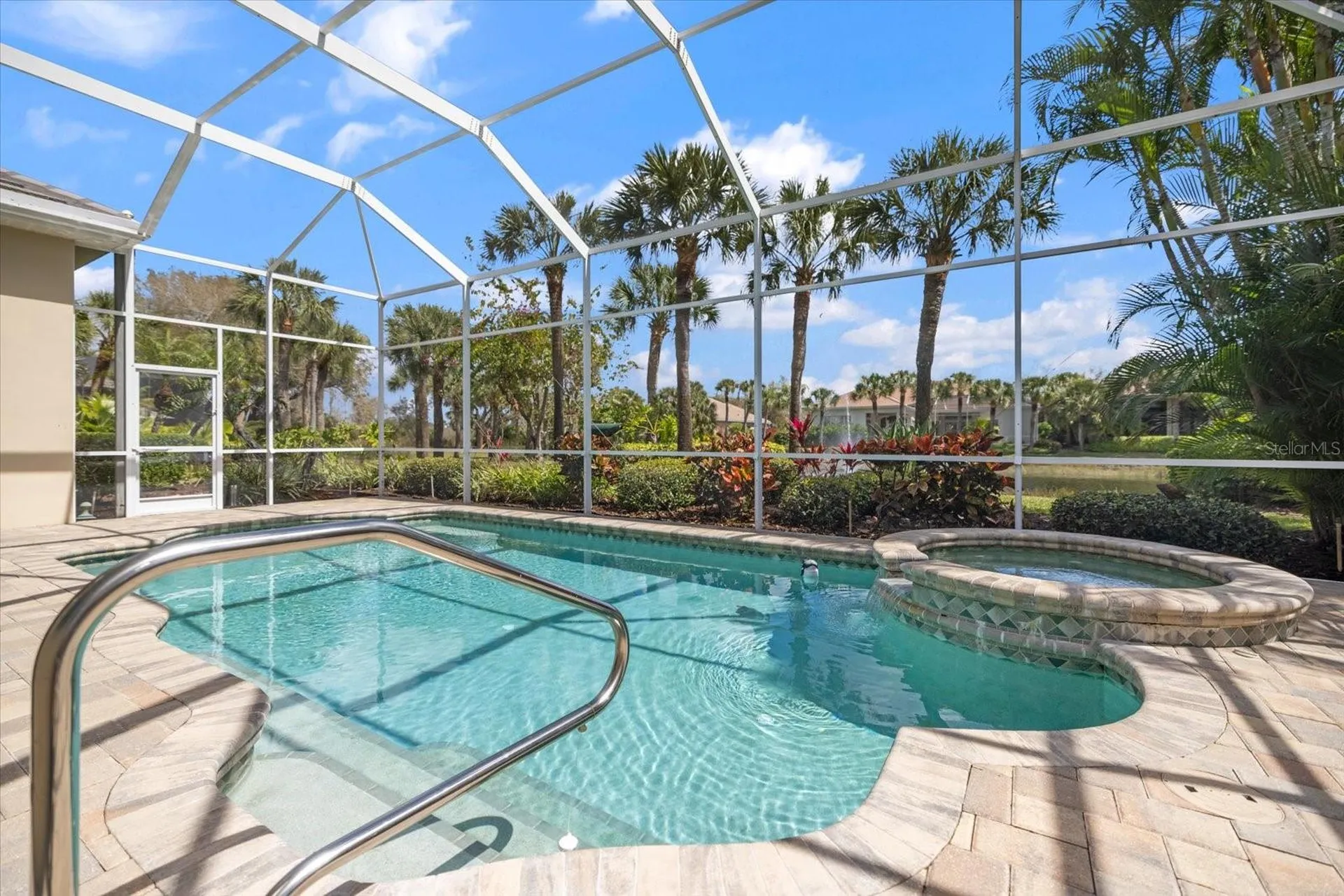 17 N Cayman Isles Boulevard Englewood FL 34223
