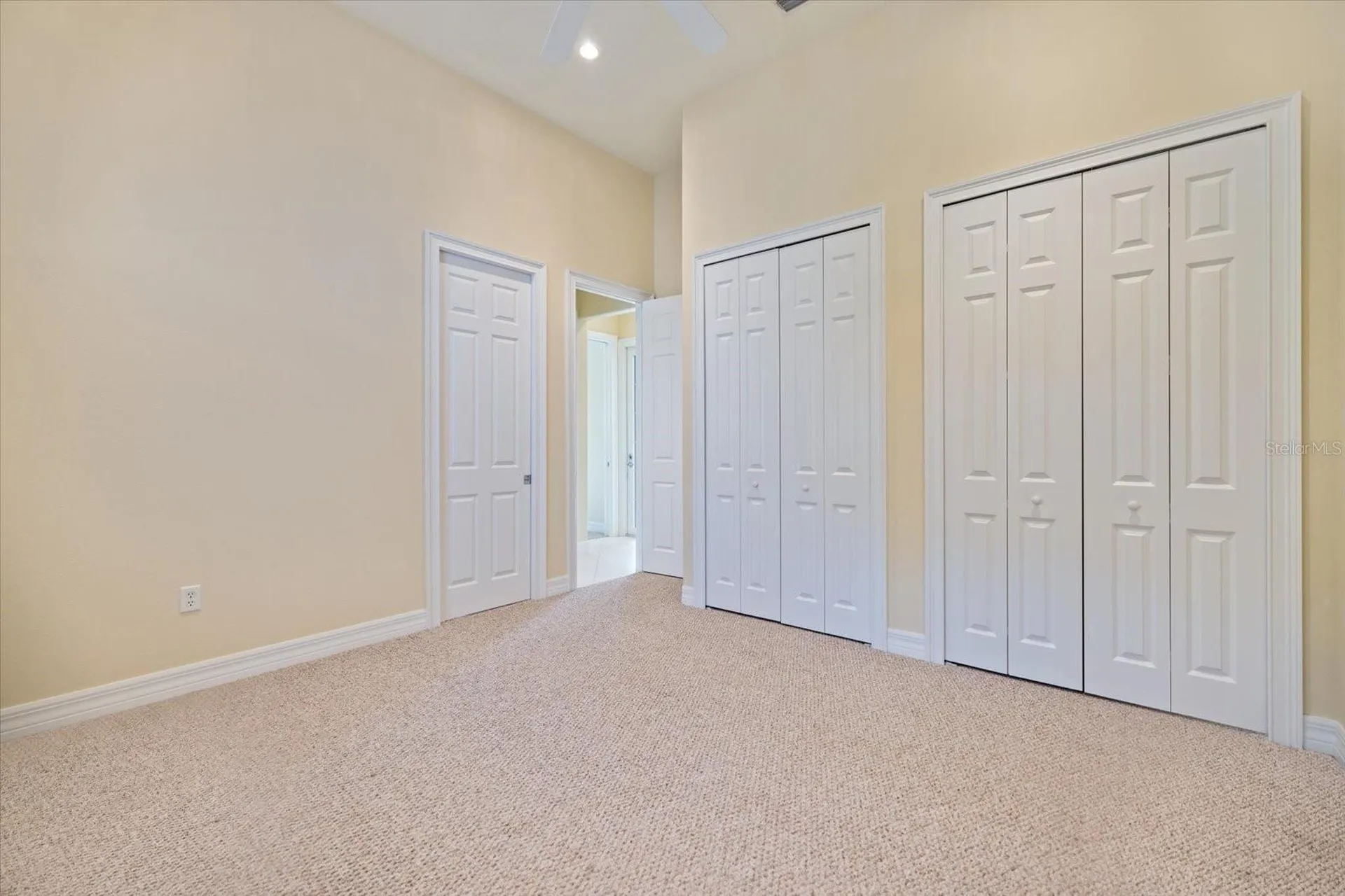 17 N Cayman Isles Boulevard Englewood FL 34223