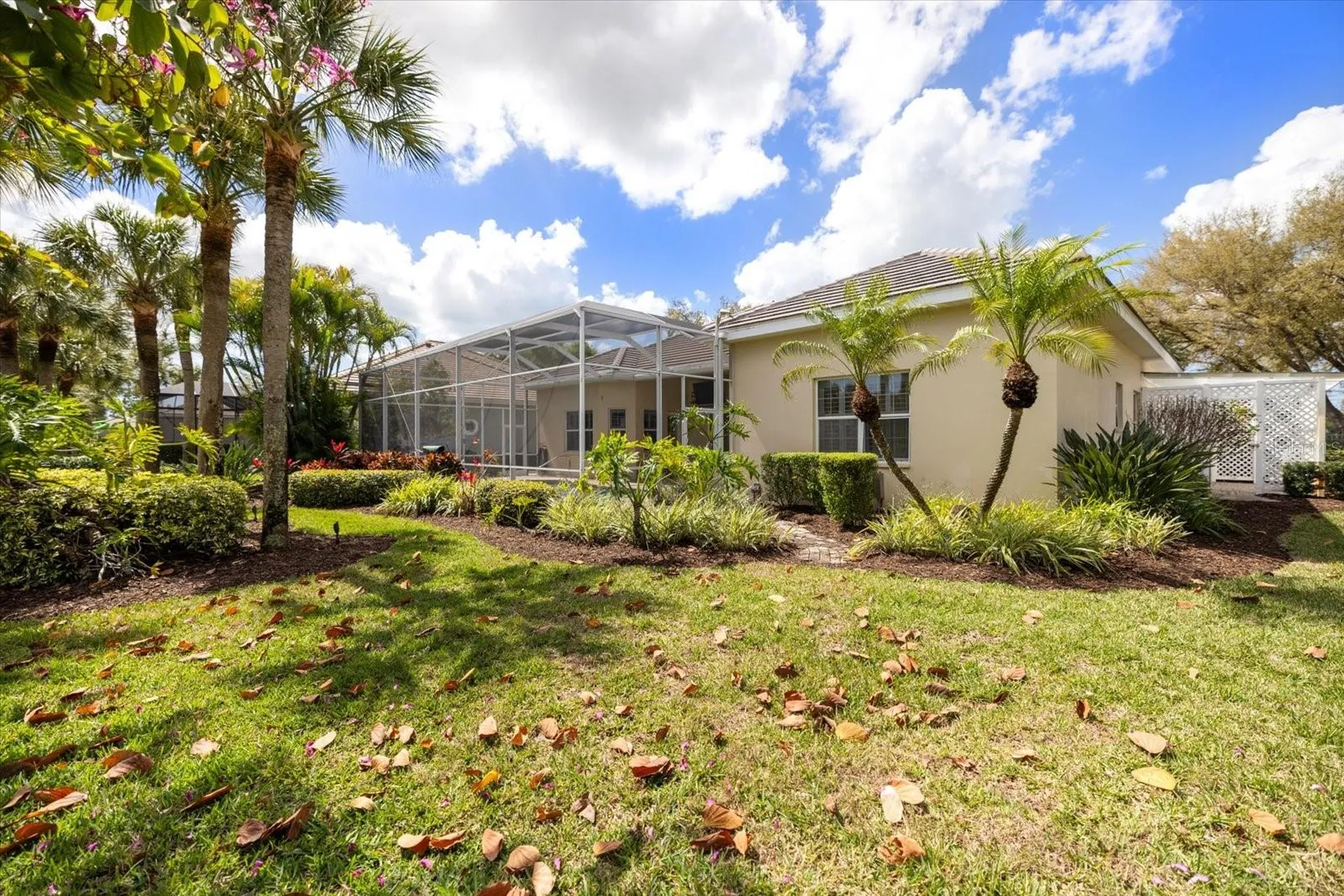 17 N Cayman Isles Boulevard Englewood FL 34223