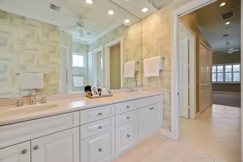 17 N Cayman Isles Boulevard Englewood FL 34223