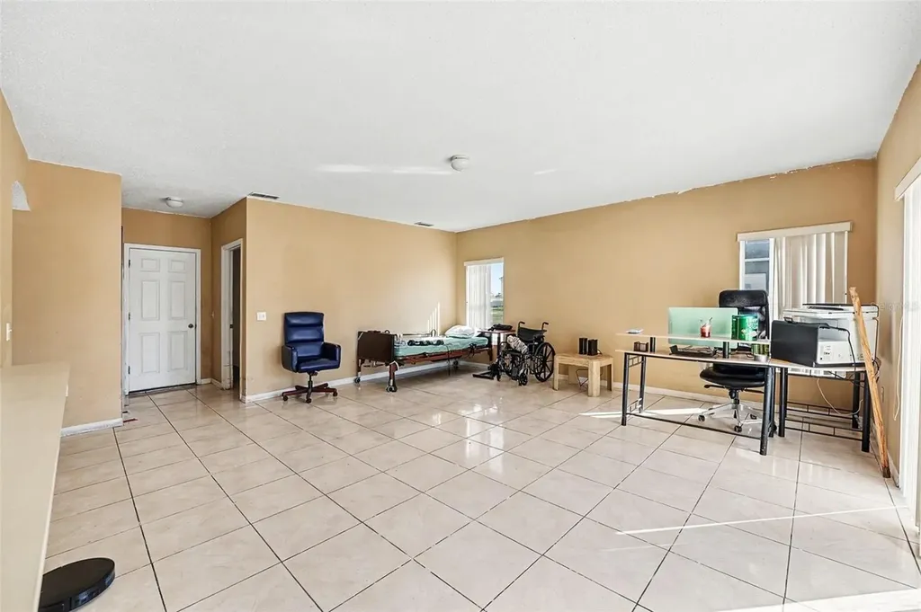 208 Cimarron Drive Kissimmee FL 34759