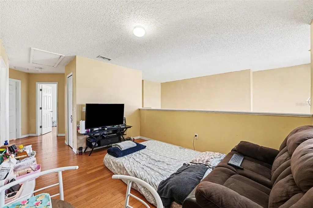 208 Cimarron Drive Kissimmee FL 34759