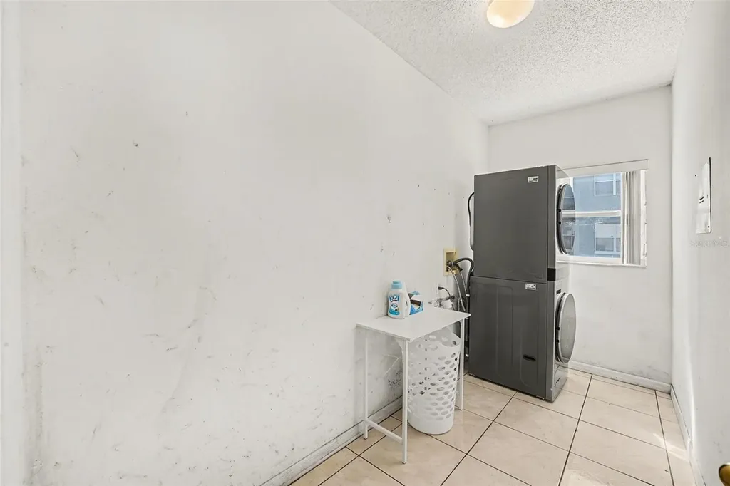 208 Cimarron Drive Kissimmee FL 34759